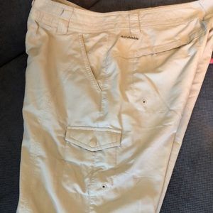 EUC Columbia light cropped pants - light weight
